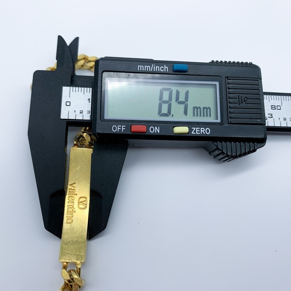 Vintage Valentino Garavani Gold-plated V-Logo Curb Chain Bracelet - Picture 10 of 12